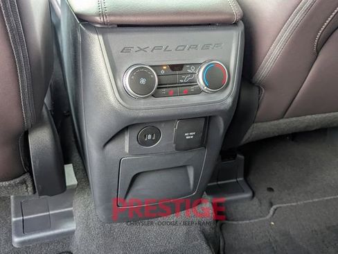 Used 2025 Ford Explorer Platinum w/ Ultimate Package image 29
