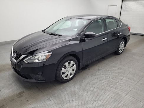 Used 2019 Nissan Sentra S image 2
