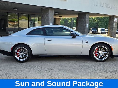 Used 2024 Dodge Charger Daytona Scat Pack w/ Plus Group AWD/4WD image 3