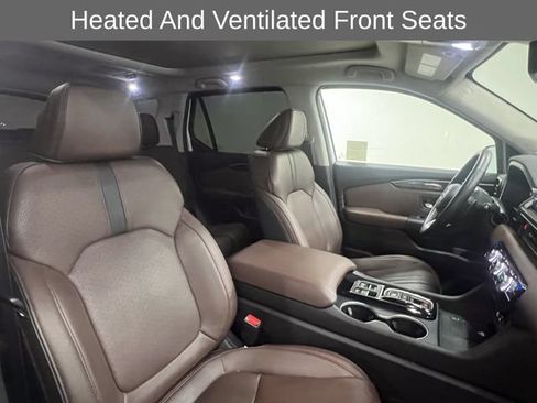 Used 2025 Honda Pilot Elite image 11
