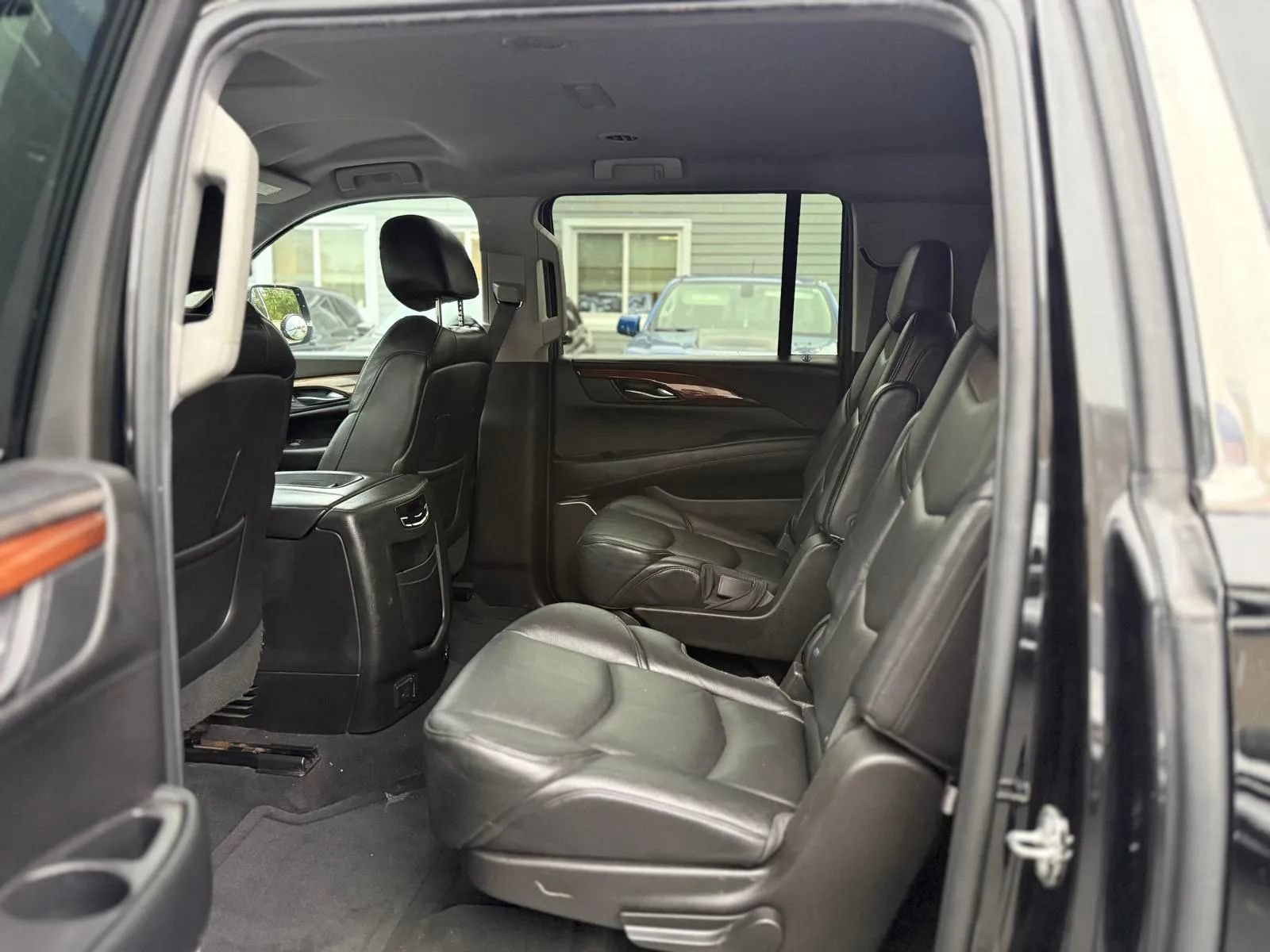 Used 2016 Cadillac Escalade ESV 2WD image 13