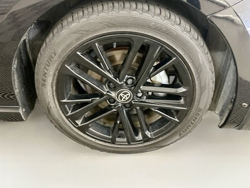 Used 2025 Toyota Camry SE FWD image 11