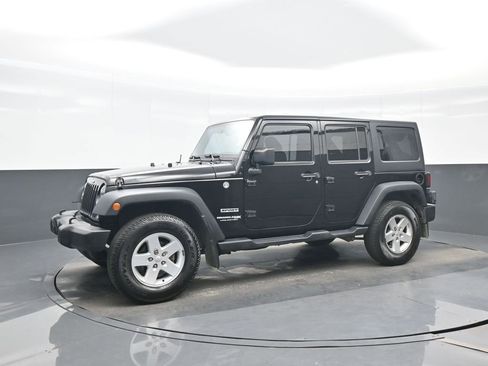 Used 2018 Jeep Wrangler Unlimited Sport S AWD/4WD image 2