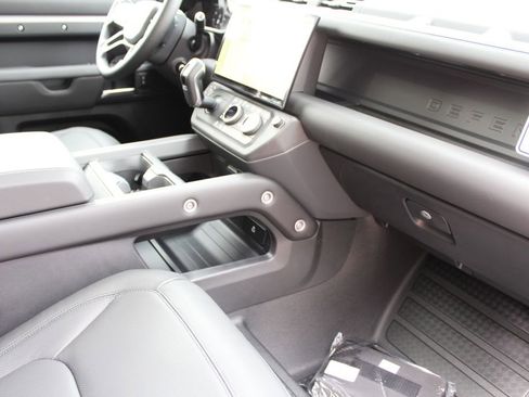 New 2026 Land Rover Defender 110 S image 23