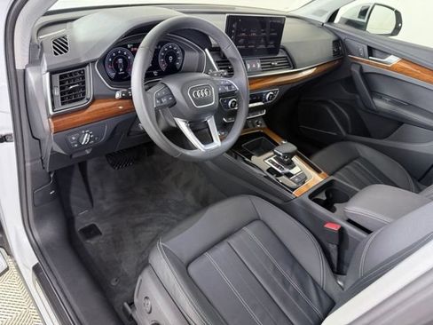 Used 2023 Audi Q5 2.0T Premium Plus w/ Premium Plus Package AWD/4WD image 10