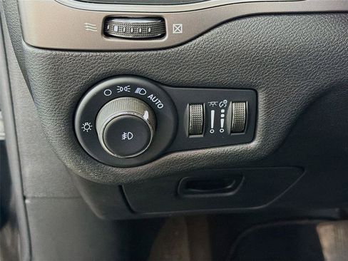 Used 2022 Jeep Cherokee Latitude Lux AWD/4WD image 10