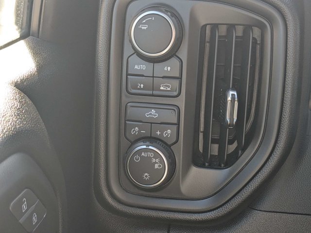 Used 2022 Chevrolet Silverado 1500 Custom AWD/4WD image 25