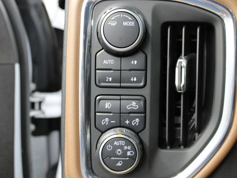 Used 2023 Chevrolet Silverado 2500 High Country AWD/4WD image 60