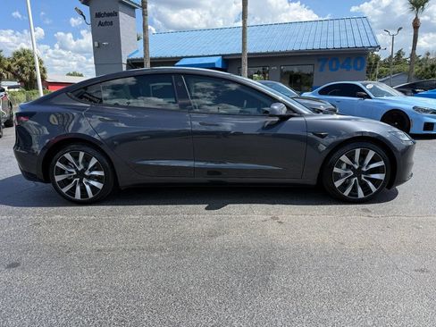 Used 2025 Tesla Model 3 Long Range AWD/4WD image 4