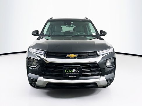 Used 2023 Chevrolet TrailBlazer LT w/ LPO, Blackout Package image 2