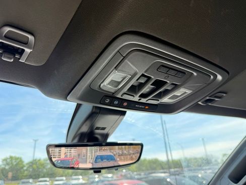 Used 2022 GMC Sierra 2500 Denali w/ Denali Ultimate Package image 18