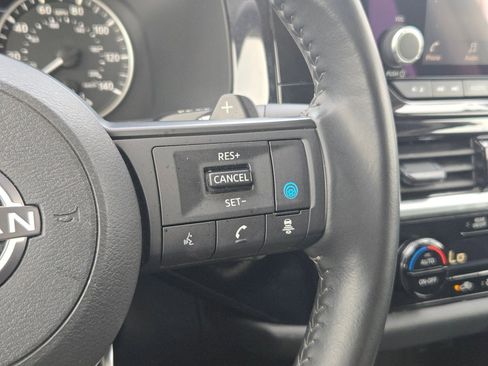 Certified 2025 Nissan Pathfinder SV image 21