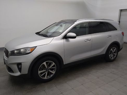 Used 2019 Kia Sorento EX w/ EX Touring Package FWD image 2