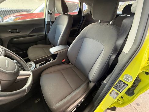Used 2025 Hyundai Kona SEL image 38