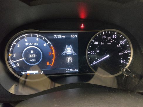 Used 2024 Nissan Versa SV w/ Trunk Package image 23