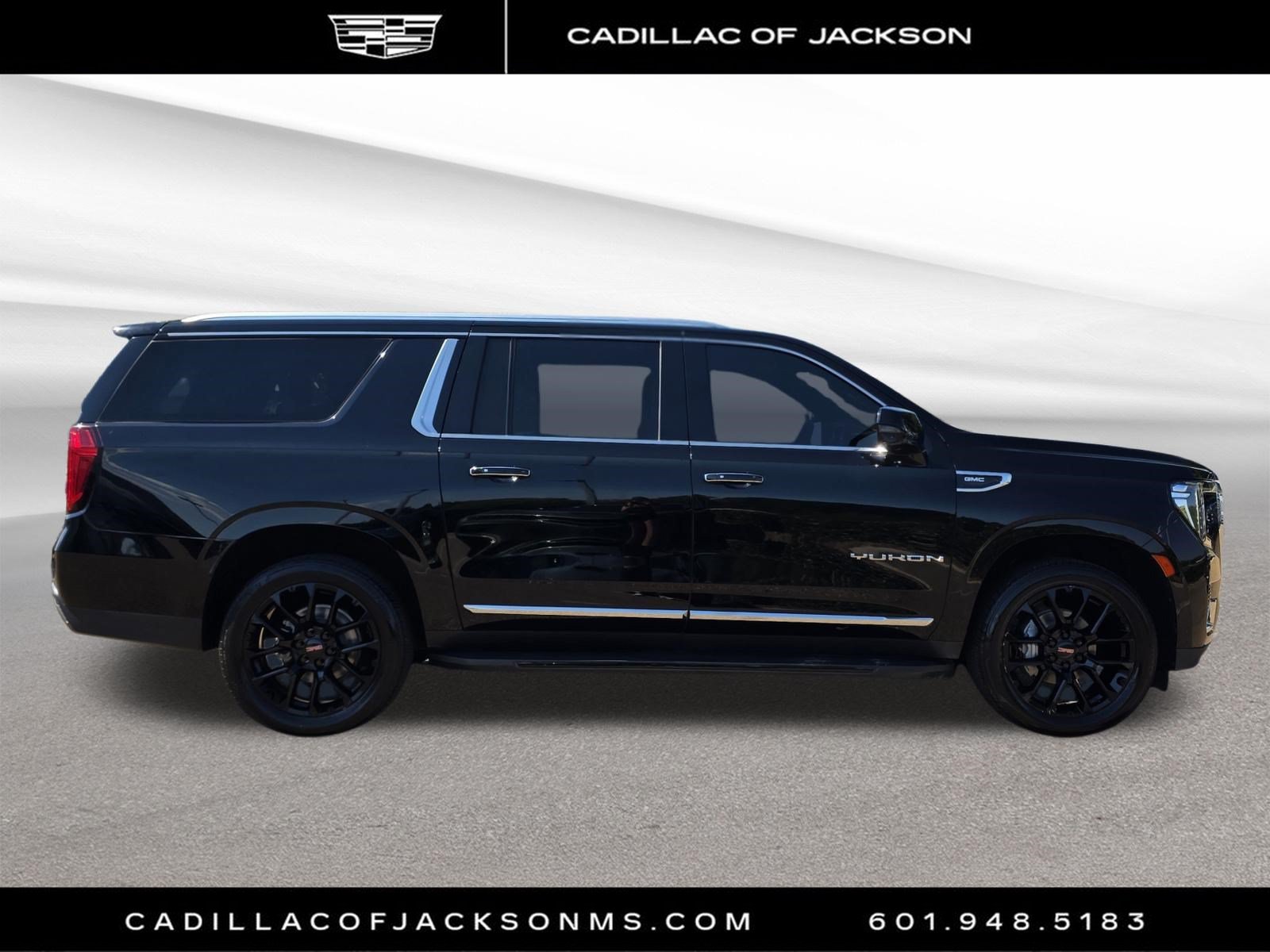 Used 2023 GMC Yukon XL SLT w/ SLT Premium Package RWD image 4