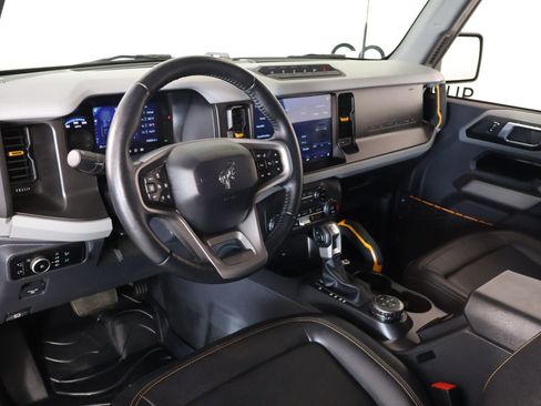 Used 2023 Ford Bronco Badlands AWD/4WD image 2