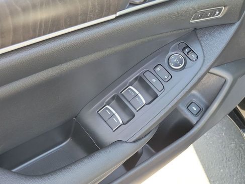 Used 2021 Honda Accord Touring image 24