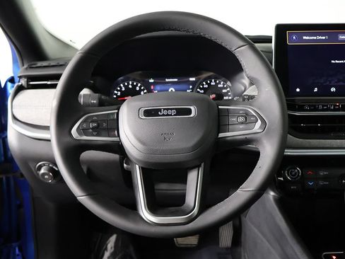 Used 2024 Jeep Compass Latitude AWD/4WD image 34