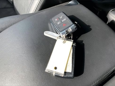 Used 2022 Land Rover Range Rover P525 Westminster Edition image 10