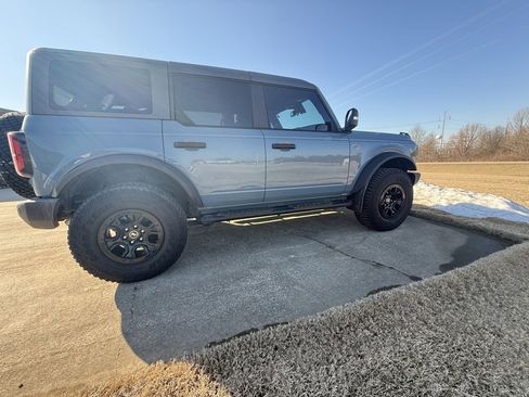 Used 2023 Ford Bronco Wildtrak image 5