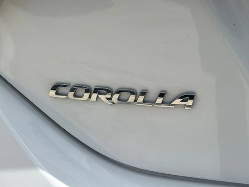 Used 2019 Toyota Corolla LE FWD image 12