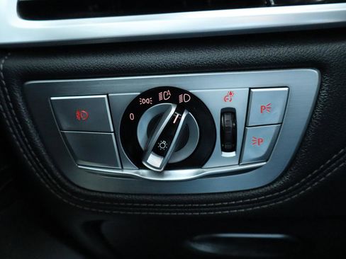 Used 2017 BMW 740i image 27