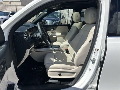 Used 2024 Mercedes-Benz EQB 250+ image 19