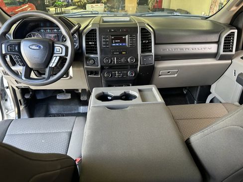 Used 2018 Ford F250 XLT w/ XLT Value Package AWD/4WD image 7