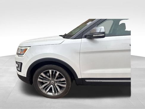 Used 2016 Ford Explorer Platinum AWD/4WD image 36