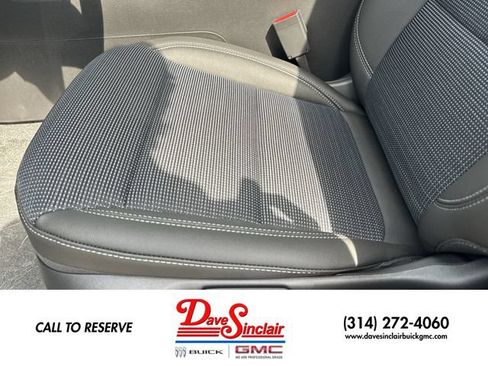 New 2026 Buick Envista Preferred FWD image 12