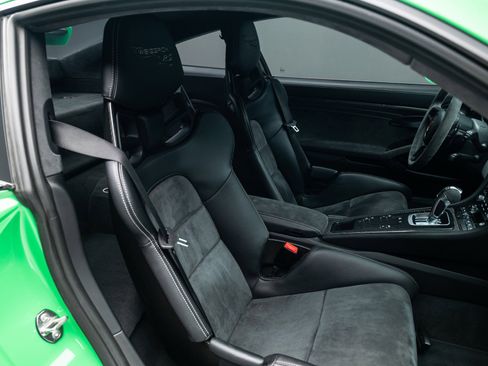 Used 2018 Porsche 911 GT2 RS image 36