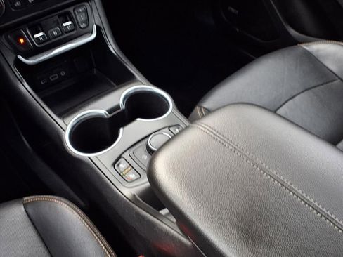 Used 2018 GMC Terrain SLT w/ Preferred Package image 16