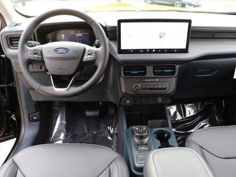 New 2025 Ford Maverick Lobo image 16