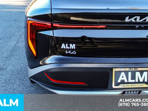 Used 2025 Kia K4 LXS image 12