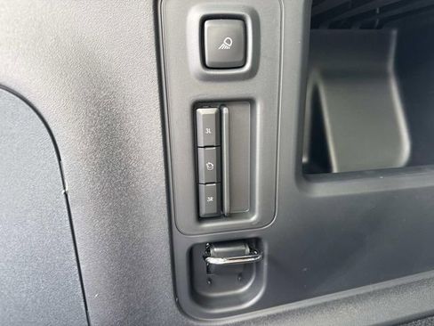New 2026 Lincoln Navigator L Reserve AWD/4WD image 13