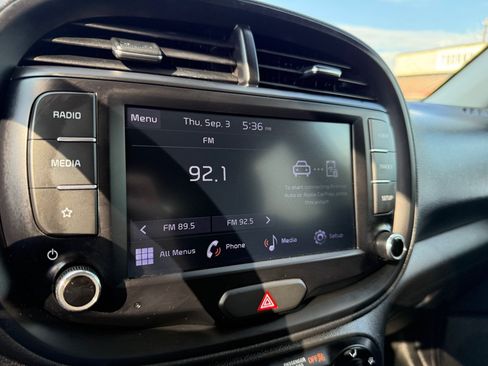Used 2023 Kia Soul LX w/ LX Technology Package FWD image 28