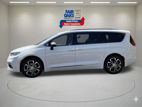 New 2026 Chrysler Pacifica Pinnacle FWD image 10