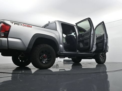 Used 2019 Toyota Tacoma TRD Off-Road AWD/4WD image 43