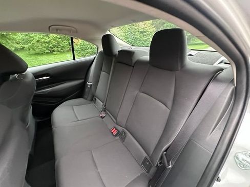 Used 2021 Toyota Corolla LE w/ LE Convenience Package FWD image 11