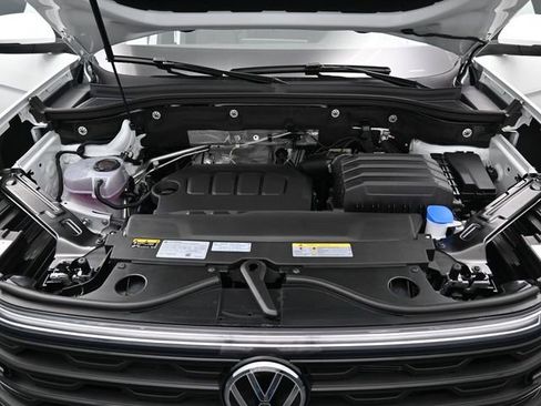 New 2026 Volkswagen Atlas Cross Sport SE image 15