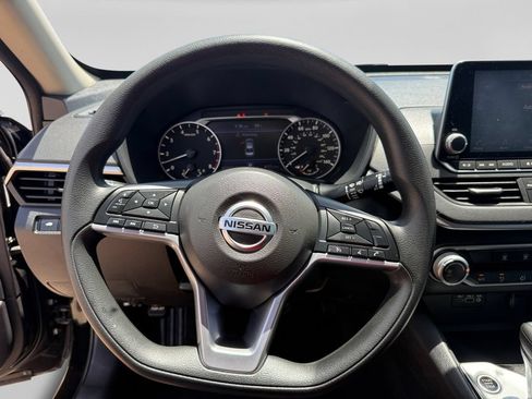 Used 2020 Nissan Altima 2.5 S FWD image 21