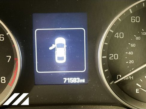 Used 2018 Hyundai Elantra Value Edition FWD image 14