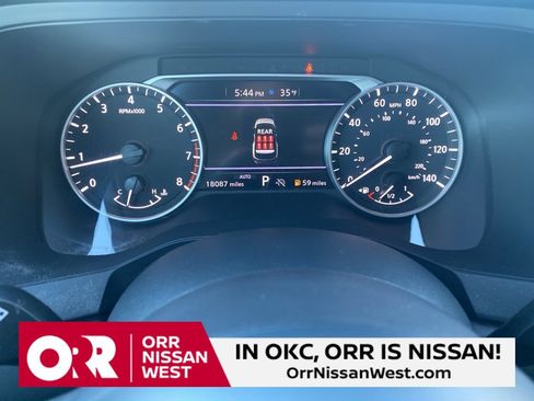 Used 2024 Nissan Pathfinder S image 30