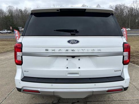 Used 2024 Ford Expedition Max XLT image 5