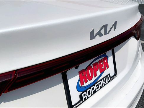 Used 2024 Kia Forte LXS FWD image 28