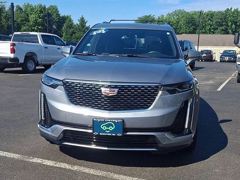 Certified 2025 Cadillac XT6 Luxury AWD/4WD image 6