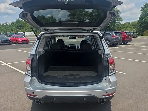 Used 2010 Subaru Forester 2.5X Limited AWD/4WD image 6