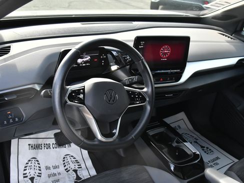 Used 2021 Volkswagen ID.4 Pro image 16