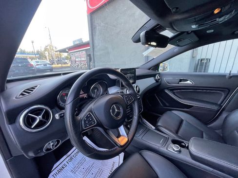 Used 2016 Mercedes-Benz GLA 250 image 11